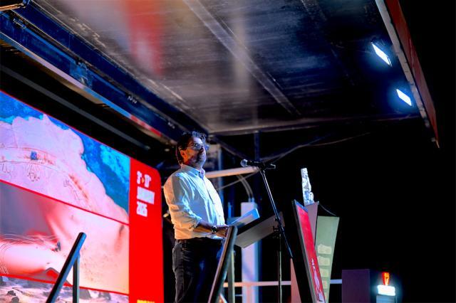 vip 注册地址-大卫深情演说告慰达喀尔创始人萨宾